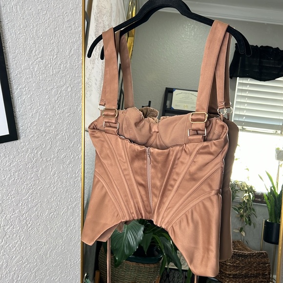 HOUSE OF CB 'Livia' Toffee Satin Peplum Corset NWOT - Picture 10 of 10